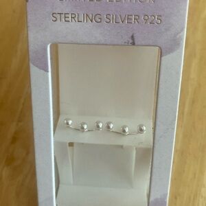 Sterling silver glass pearl post earrings. NWT